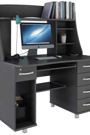 All pros and cons of a large computer desk in the interior