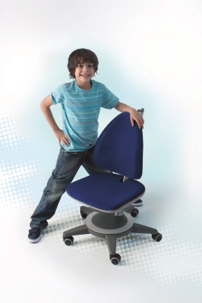 Choosing a computer chair for a student