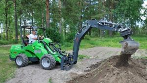 Jedinice bagera na mini traktoru: suptilnosti odabira i rada