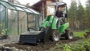 Features and characteristics of mini tractors Avant