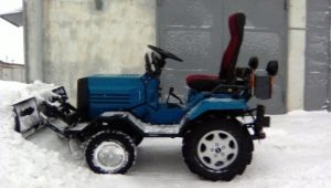 Features of the mini-tractor KMZ-012